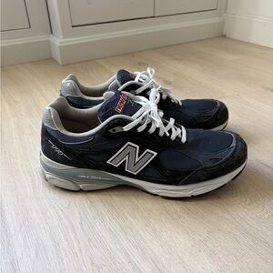 New Balance 990v3